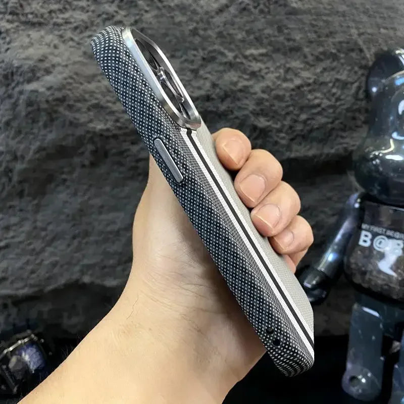 Trendy Carbon Fibre MagSafe Phone Case